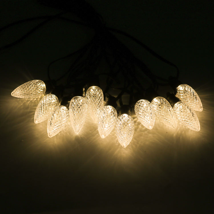 Selecting the Perfect LED Christmas Lights for Outdoor Use